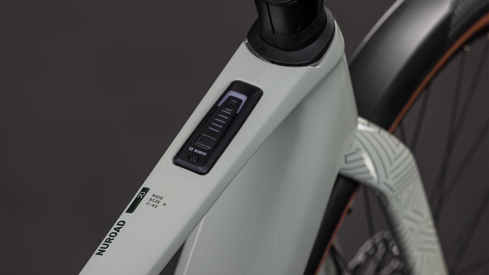 117210-Cube-Nuroad-Hybrid-C-62-Race-400X-FE-reedbeige-n-black-2026-EBike-Gravel-Bike-01_1920x1920