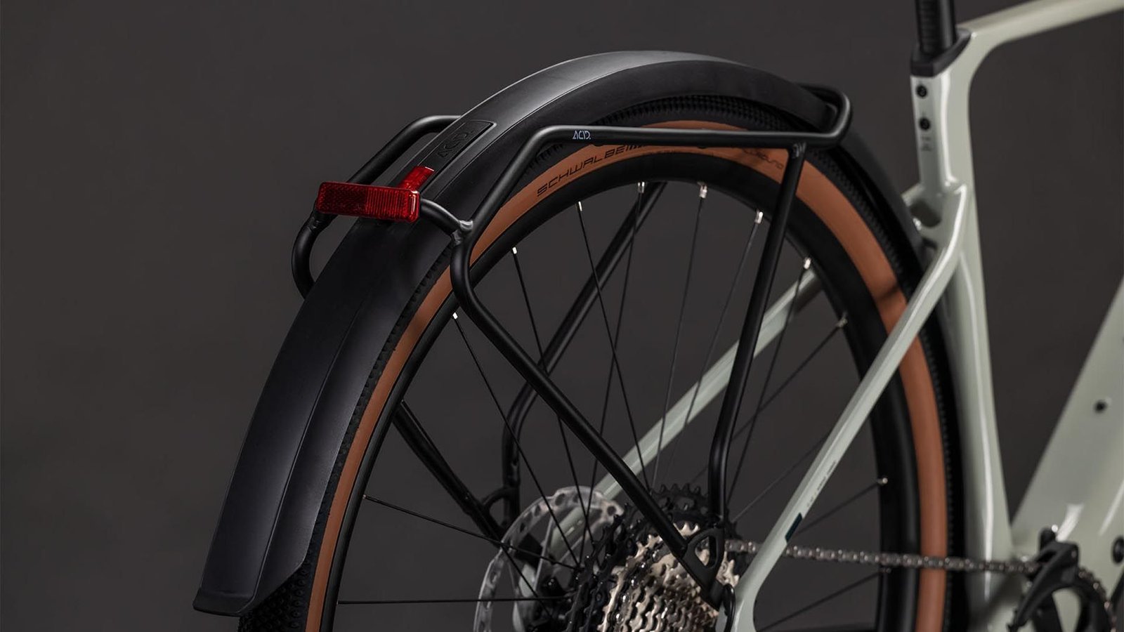 117210-Cube-Nuroad-Hybrid-C-62-Race-400X-FE-reedbeige-n-black-2026-EBike-Gravel-Bike-02_1920x1920