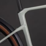 117210-Cube-Nuroad-Hybrid-C-62-Race-400X-FE-reedbeige-n-black-2026-EBike-Gravel-Bike-03_1920x1920